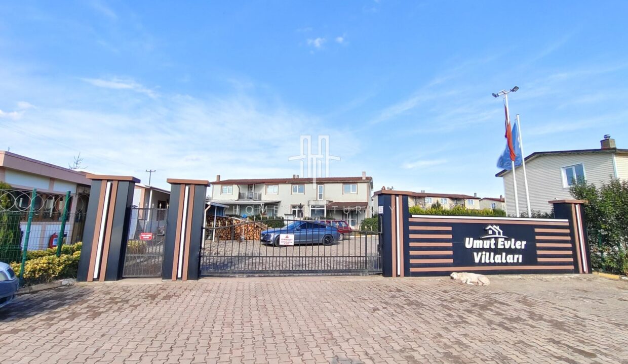 4+1 Villa For Sale in İzmit, Surrounded By Nature And Close To İstanbul, In a Secure Complex- 3