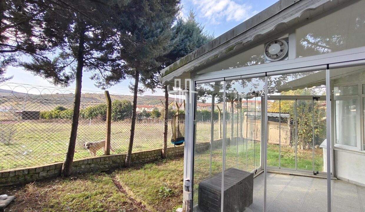 4+1 Villa For Sale in İzmit, Surrounded By Nature And Close To İstanbul, In a Secure Complex- 8
