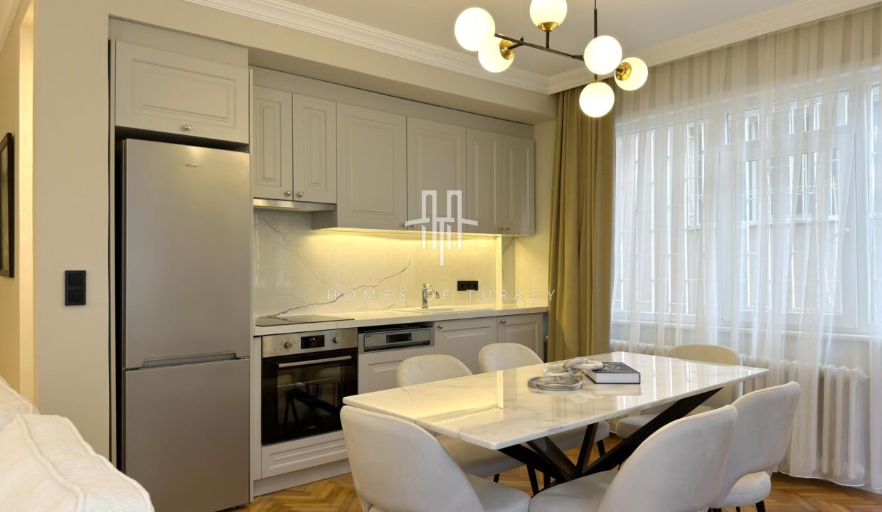 3+1 Apartment For Sale In A Prestigious Area Of ​​Istanbul With A Special Architectural Design- 4