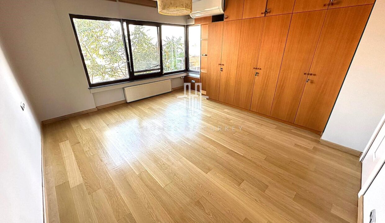 3+1 Apartment For Sale With Bosphorus Views And Eligible For Citizenship In The Heart Of Istanbul- 10