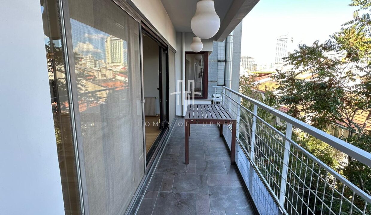 3+1 Apartment For Sale With Bosphorus Views And Eligible For Citizenship In The Heart Of Istanbul- 4