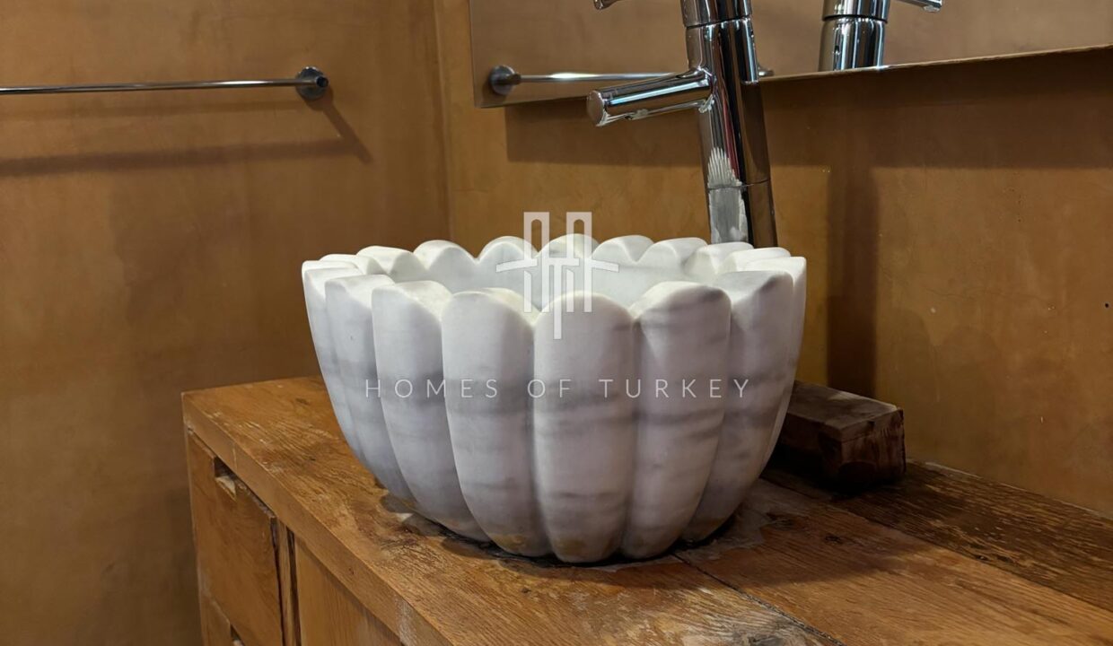 Spacious Fully Furnished 1+1 Apartment For Sale In Cihangir In Central Istanbul- 15