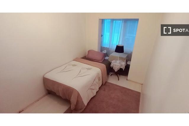 room for rent in istanbul ile ilgili görsel