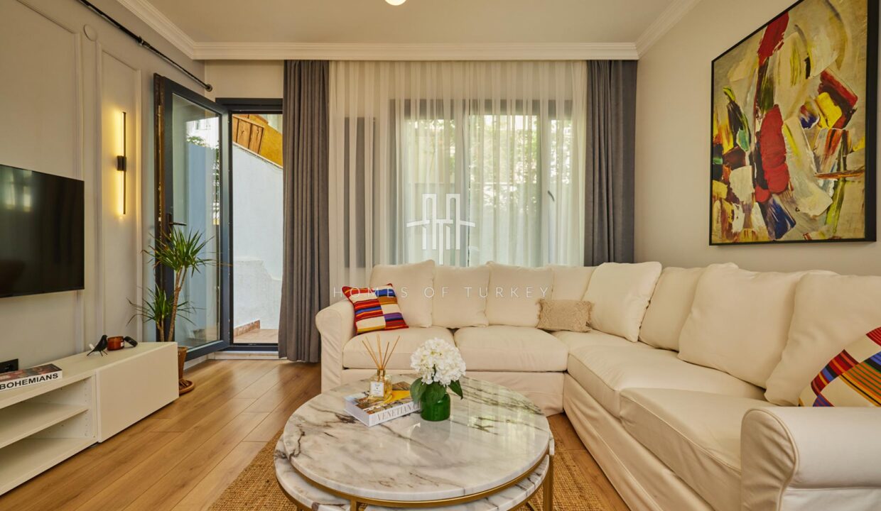 2+1 Apartment With Special Decoration And Garden For Sale In Şişli In Istanbul- 18