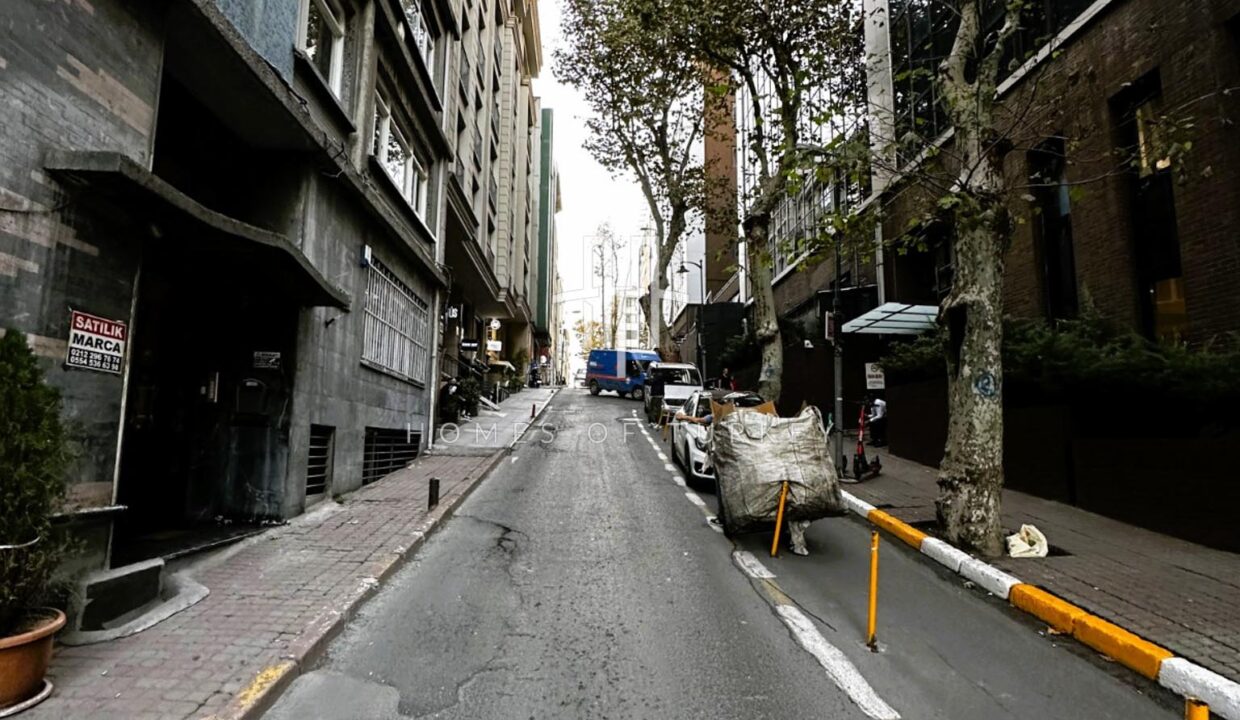 4+1 Duplex Apartment For Sale In A New Building In Nişantaş In Istanbul Eligible For Citizenship- 26