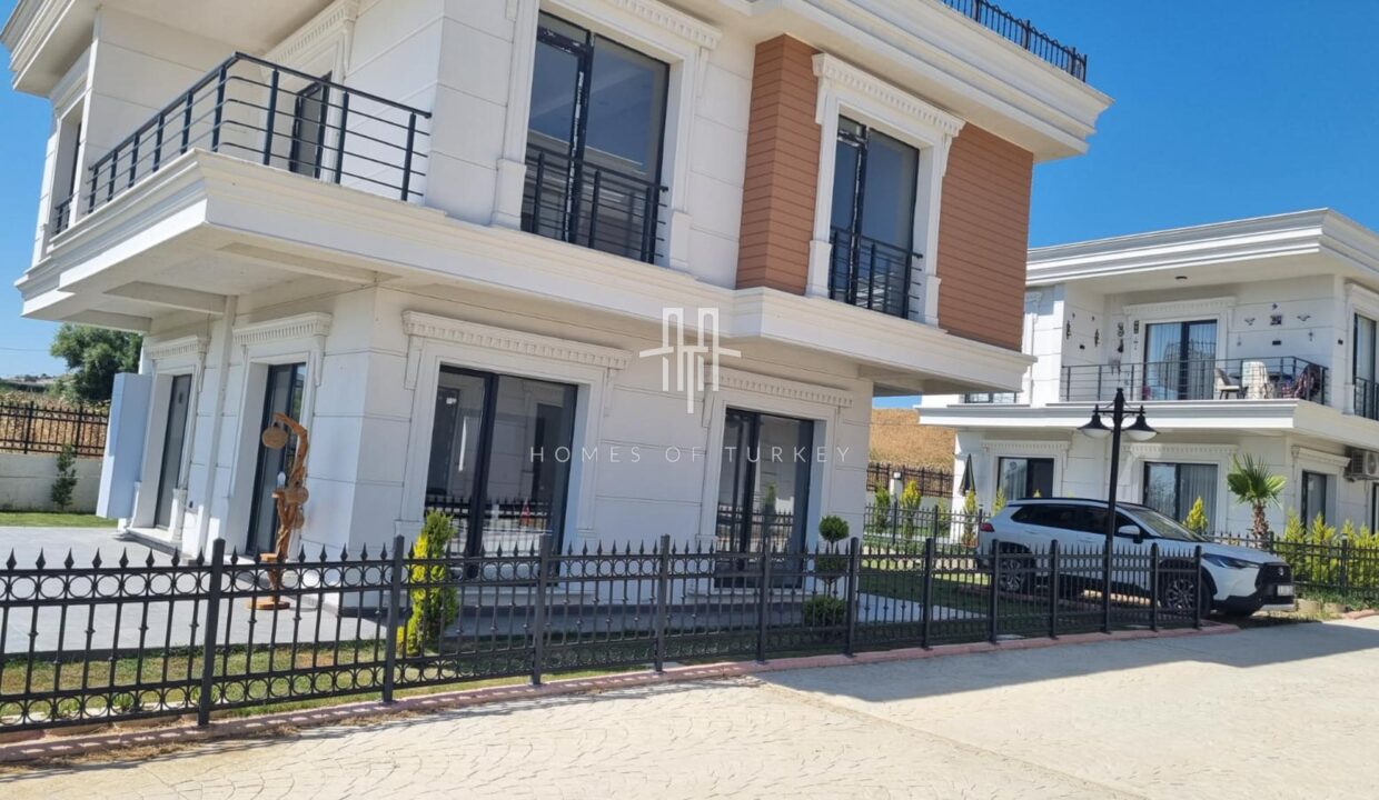 Luxury Villa For Sale In Büyükçekmece In Istanbul Eligible for Citizenship- 1,