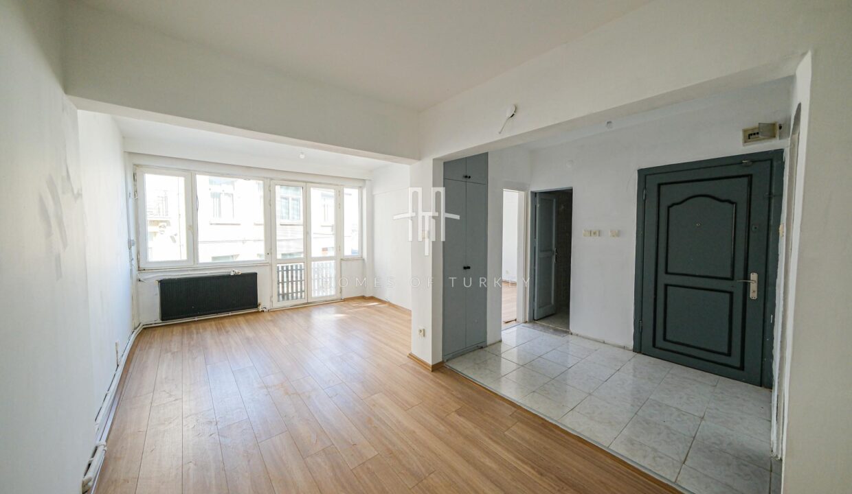 1+1 Apartment For Sale in Cihangir in Istanbul With Bosphorus Views and AirBnb Permission- (27)