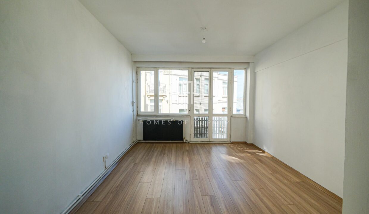 1+1 Apartment For Sale in Cihangir in Istanbul With Bosphorus Views and AirBnb Permission- (32)