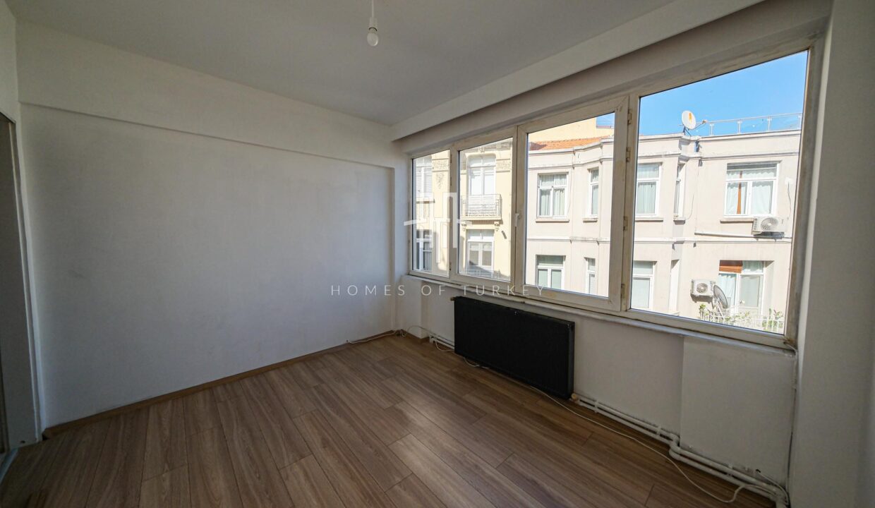 1+1 Apartment For Sale in Cihangir in Istanbul With Bosphorus Views and AirBnb Permission- (37)