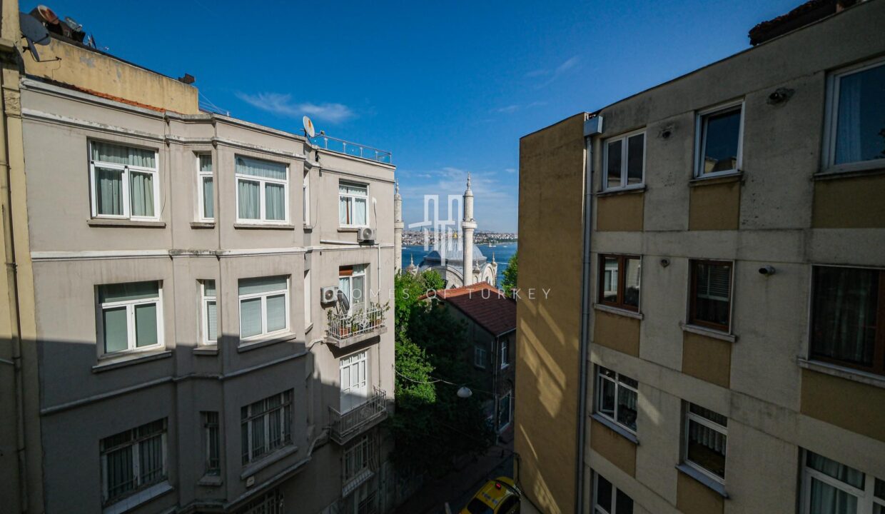 1+1 Apartment For Sale in Cihangir in Istanbul With Bosphorus Views and AirBnb Permission- (42)