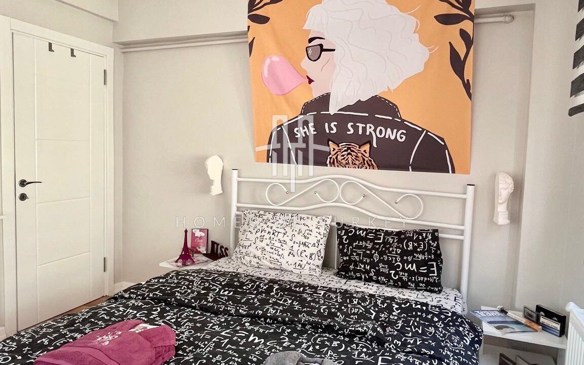 2+1 Apartment for Sale in Beyoğlu in Istanbul Suitable for Airbnb and Well-Maintained- 10