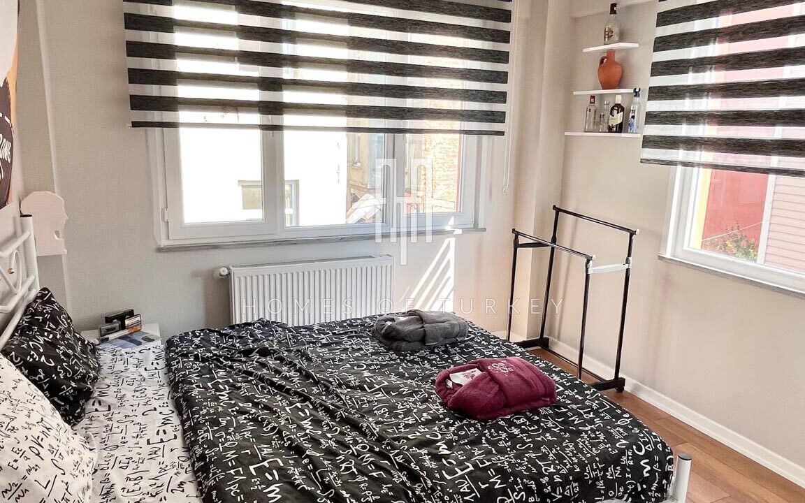 2+1 Apartment for Sale in Beyoğlu in Istanbul Suitable for Airbnb and Well-Maintained- 13