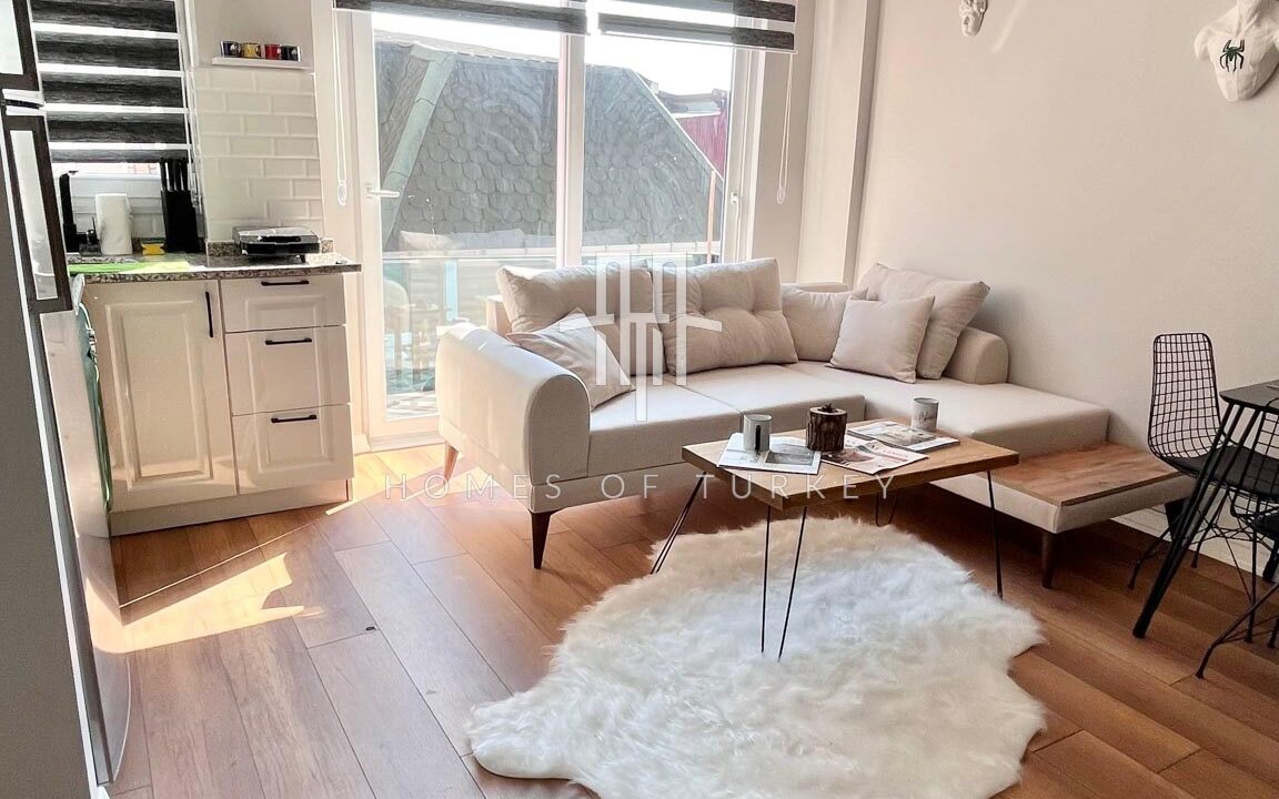 2+1 Apartment for Sale in Beyoğlu in Istanbul Suitable for Airbnb and Well-Maintained- 4
