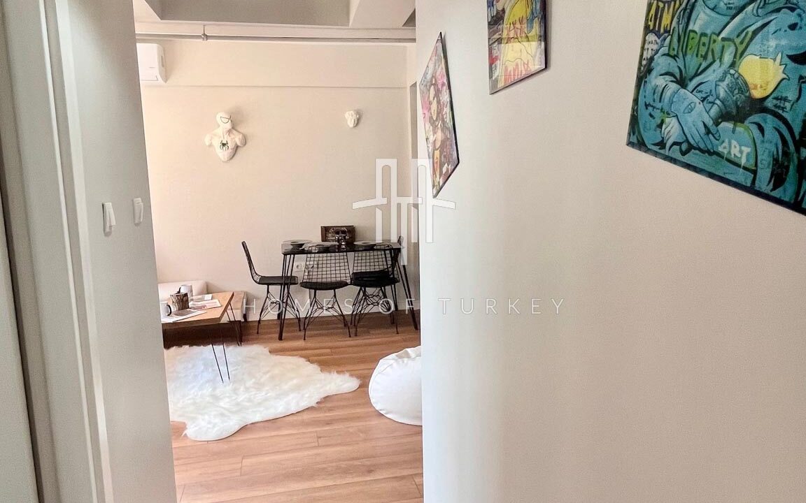 2+1 Apartment for Sale in Beyoğlu in Istanbul Suitable for Airbnb and Well-Maintained- 8
