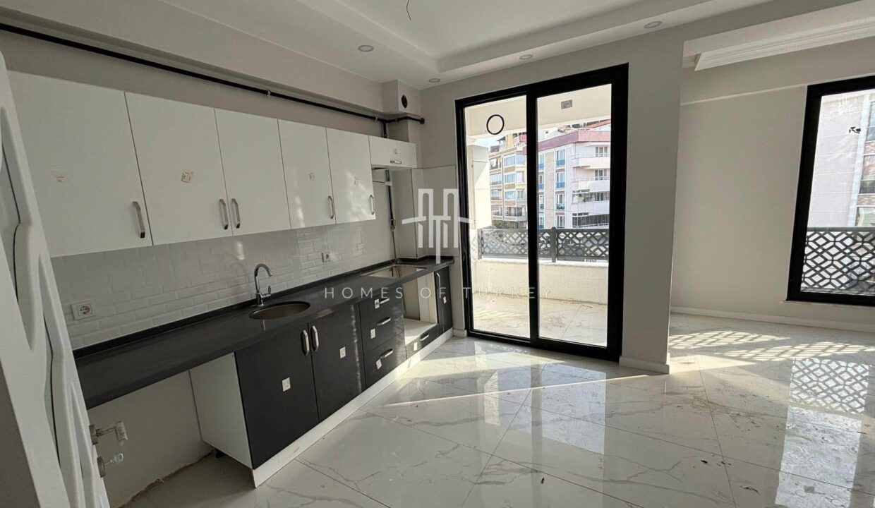 2+1 Duplex Apartment For Sale in a New Building Near The Beach in Çınarcık in Yalova- 3