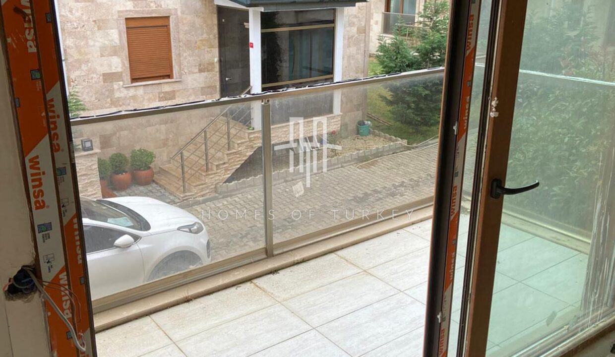 3+1 Triplex Villa For Sale in Büyükçemece in Istanbul Eligible For Citizenship- 12