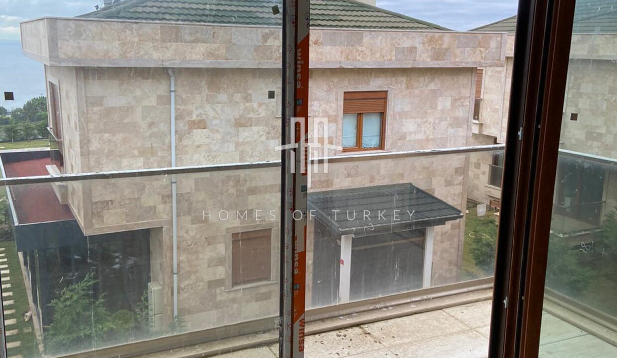 3+1 Triplex Villa For Sale in Büyükçemece in Istanbul Eligible For Citizenship- 13