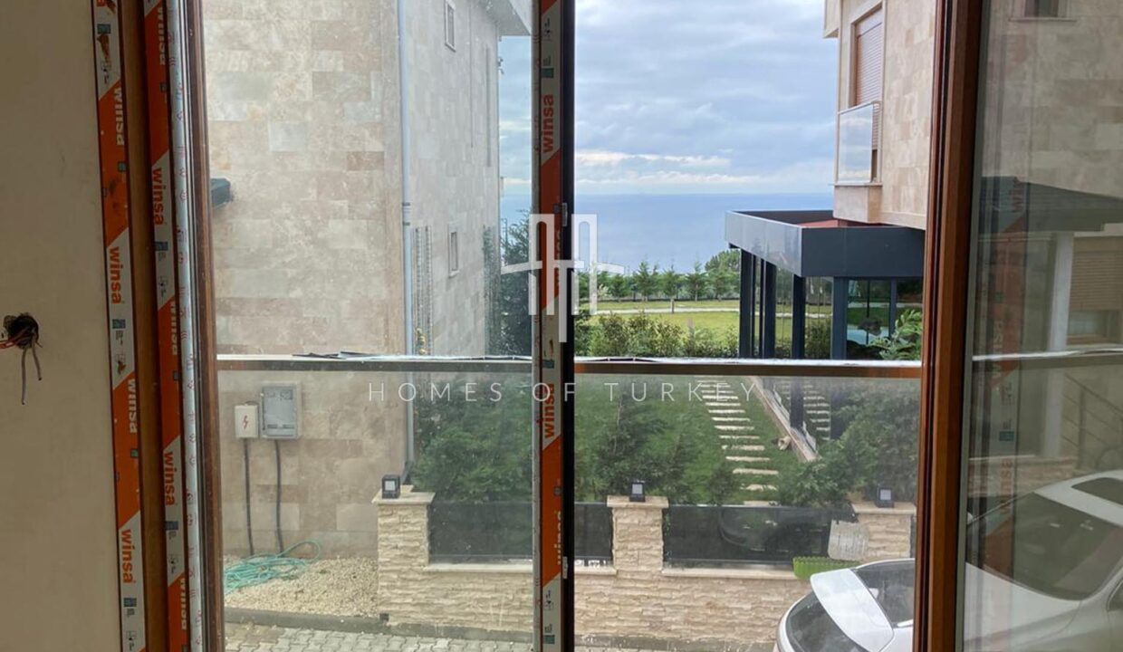 3+1 Triplex Villa For Sale in Büyükçemece in Istanbul Eligible For Citizenship- 14