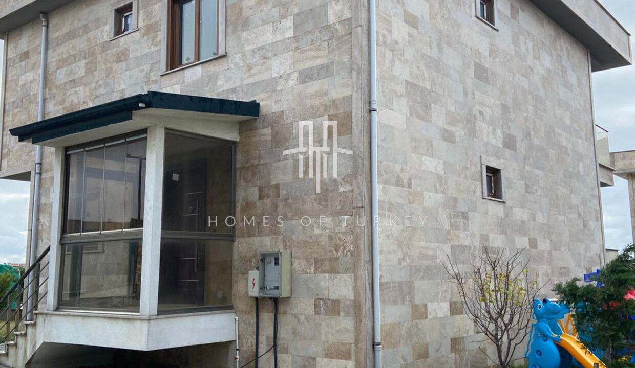 3+1 Triplex Villa For Sale in Büyükçemece in Istanbul Eligible For Citizenship- 4