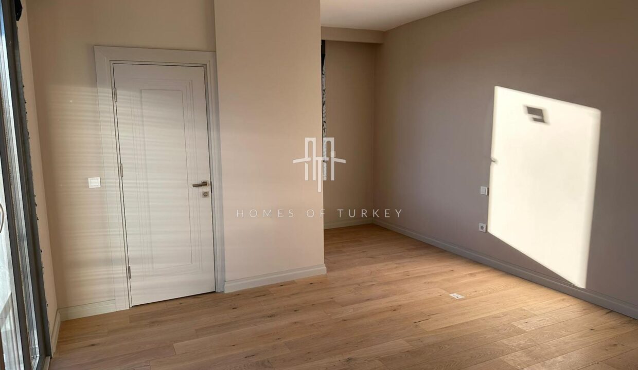 5+2 Duplex Apartment For Sale in Bakırköy in Istanbul Walking Distance to Marmaray and the Coast- 10,,,