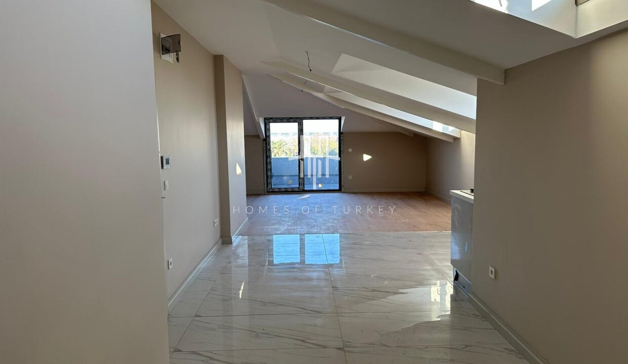 5+2 Duplex Apartment For Sale in Bakırköy in Istanbul Walking Distance to Marmaray and the Coast- 11