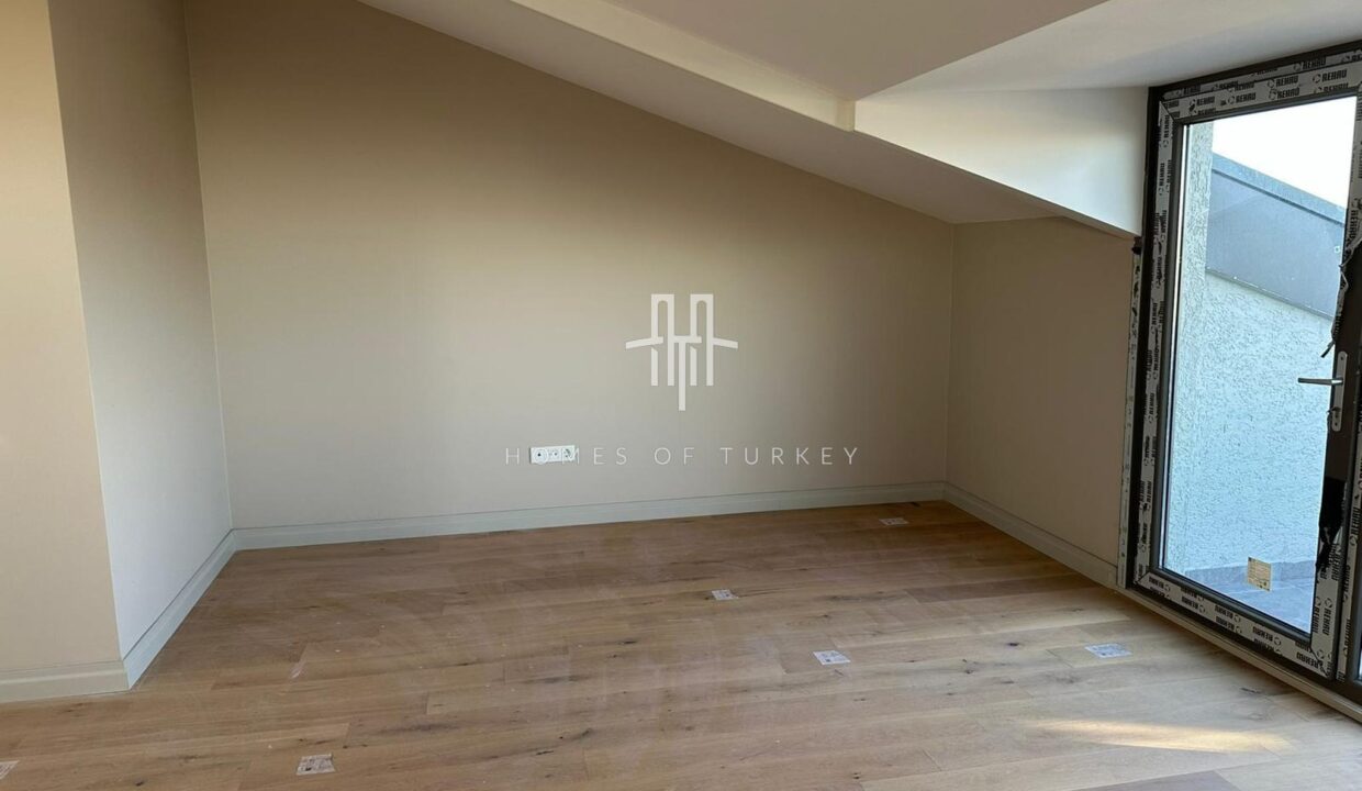 5+2 Duplex Apartment For Sale in Bakırköy in Istanbul Walking Distance to Marmaray and the Coast- 13