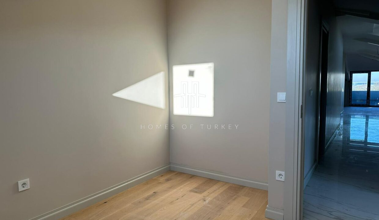 5+2 Duplex Apartment For Sale in Bakırköy in Istanbul Walking Distance to Marmaray and the Coast- 21