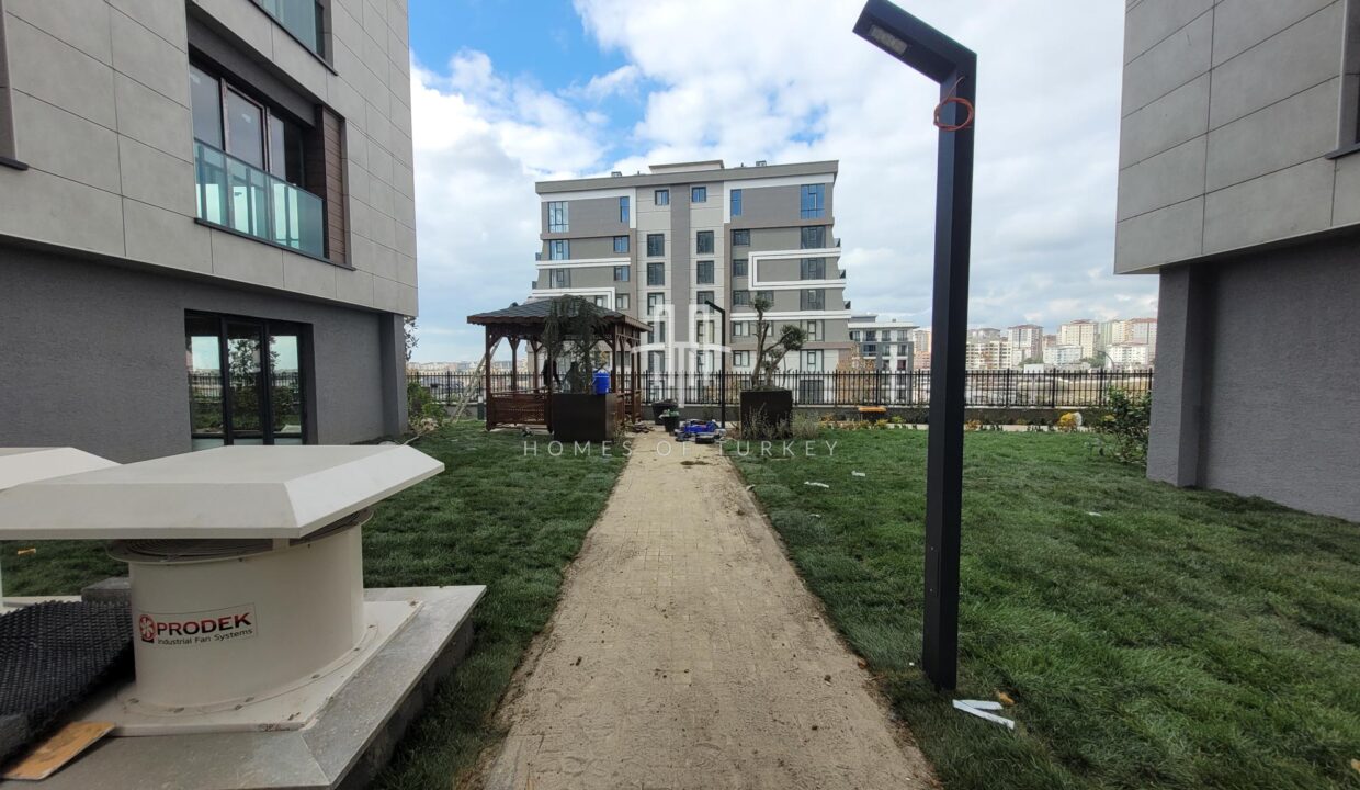 Apartments For Sale in a Family-Oriented Project in Beylikdüzü in Istanbul- 12,