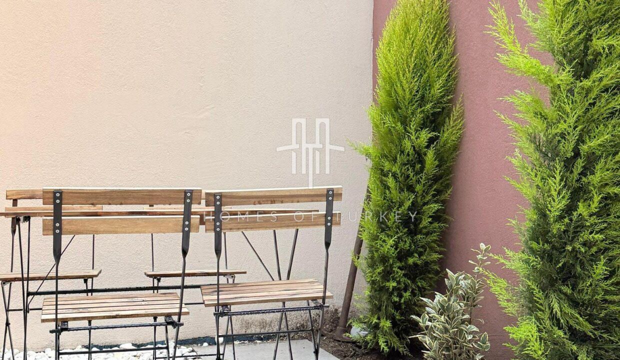 Fully Renovated and Furnished 3+1 Apartment For Sale in Nişantaşı in Istanbul- 10