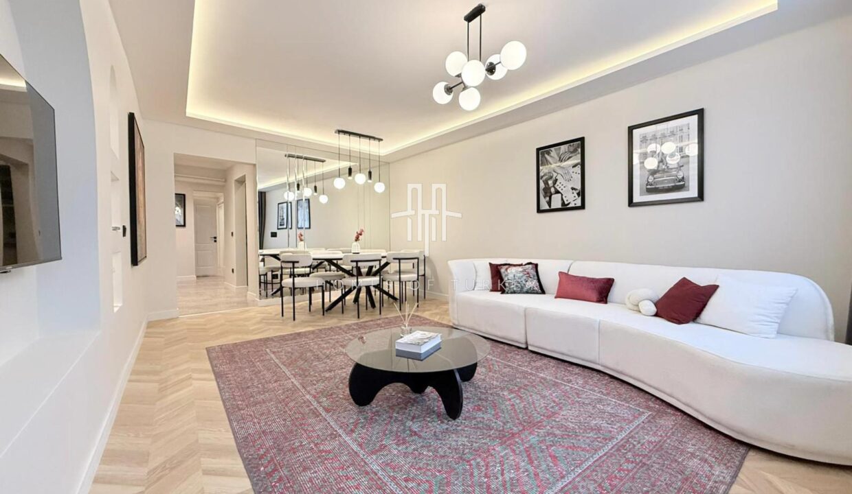 Fully Renovated and Furnished 3+1 Apartment For Sale in Nişantaşı in Istanbul- 3