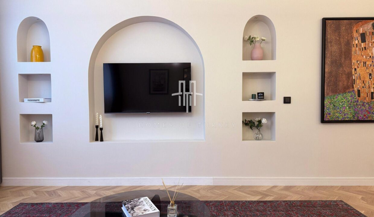 Fully Renovated and Furnished 3+1 Apartment For Sale in Nişantaşı in Istanbul- 6