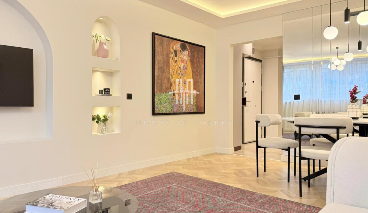 Fully Renovated and Furnished 3+1 Apartment For Sale in Nişantaşı in Istanbul- 7