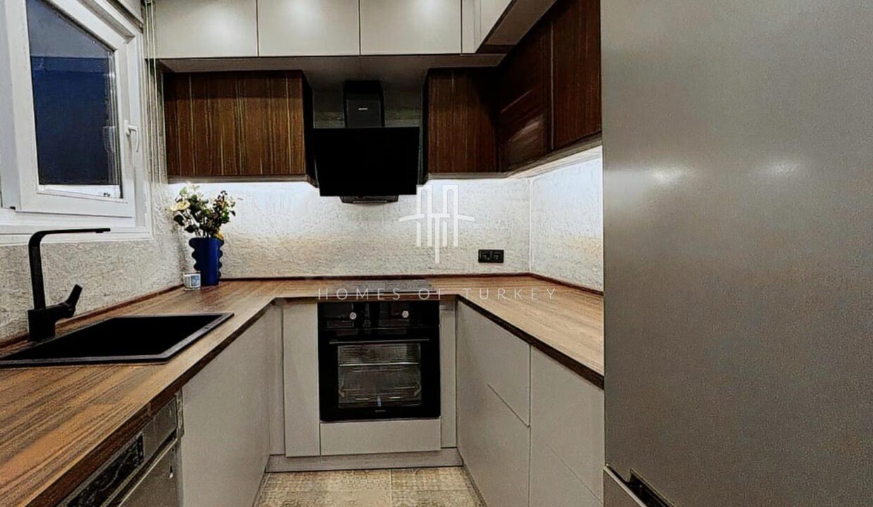 Fully Renovated and Furnished 3+1 Apartment For Sale in Nişantaşı in Istanbul- 8,