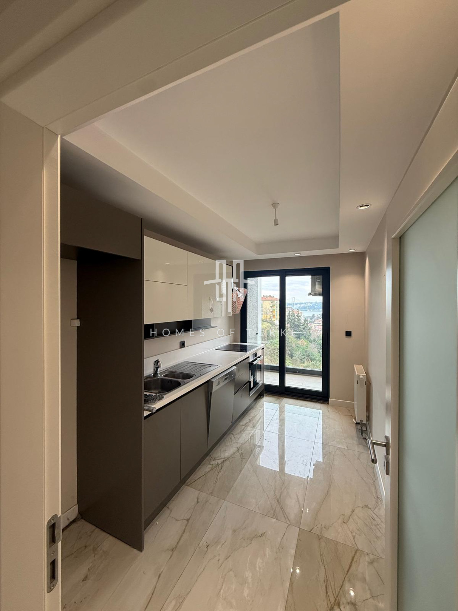 Apartment for Sale in Üsküdar Istanbul with Bosphorus View