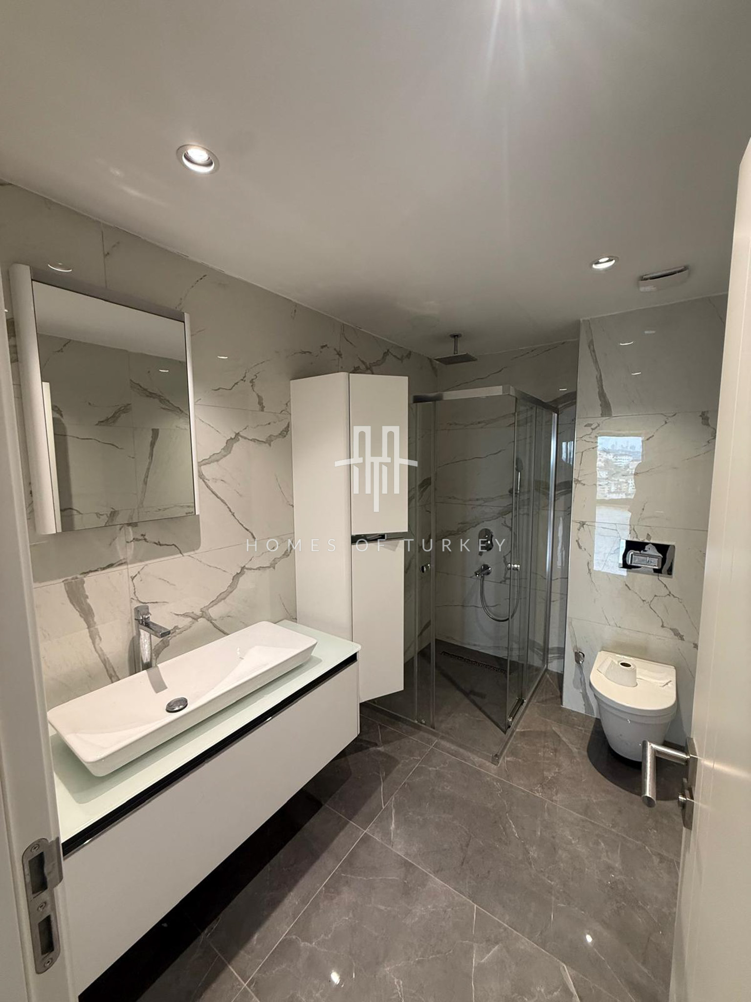 Apartment for Sale in Üsküdar Istanbul with Bosphorus View