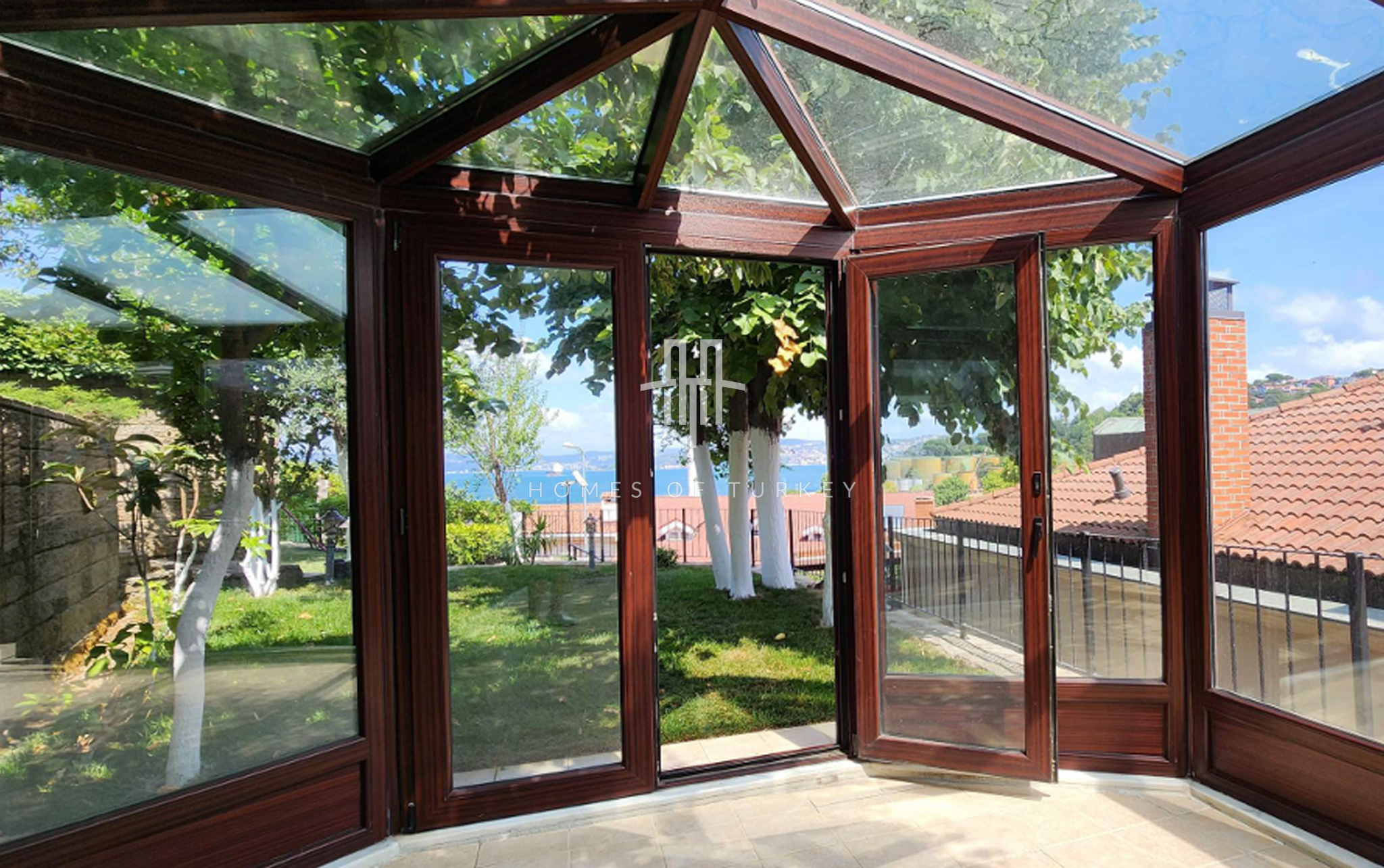 Bosphorus View Mansion For Sale in Beykoz Istanbul