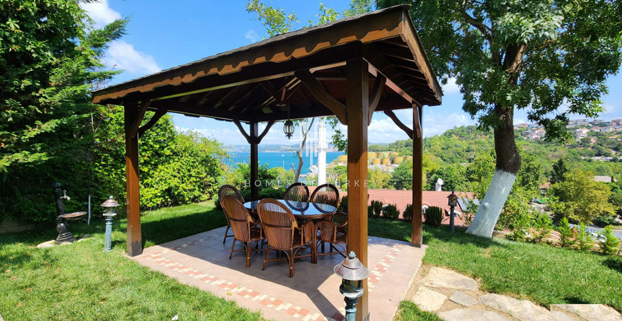 Bosphorus View Mansion For Sale in Beykoz Istanbul