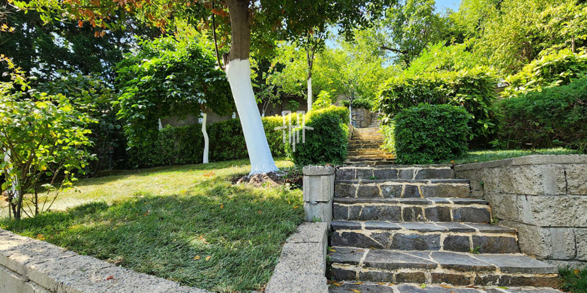 Bosphorus View Mansion For Sale in Beykoz Istanbul