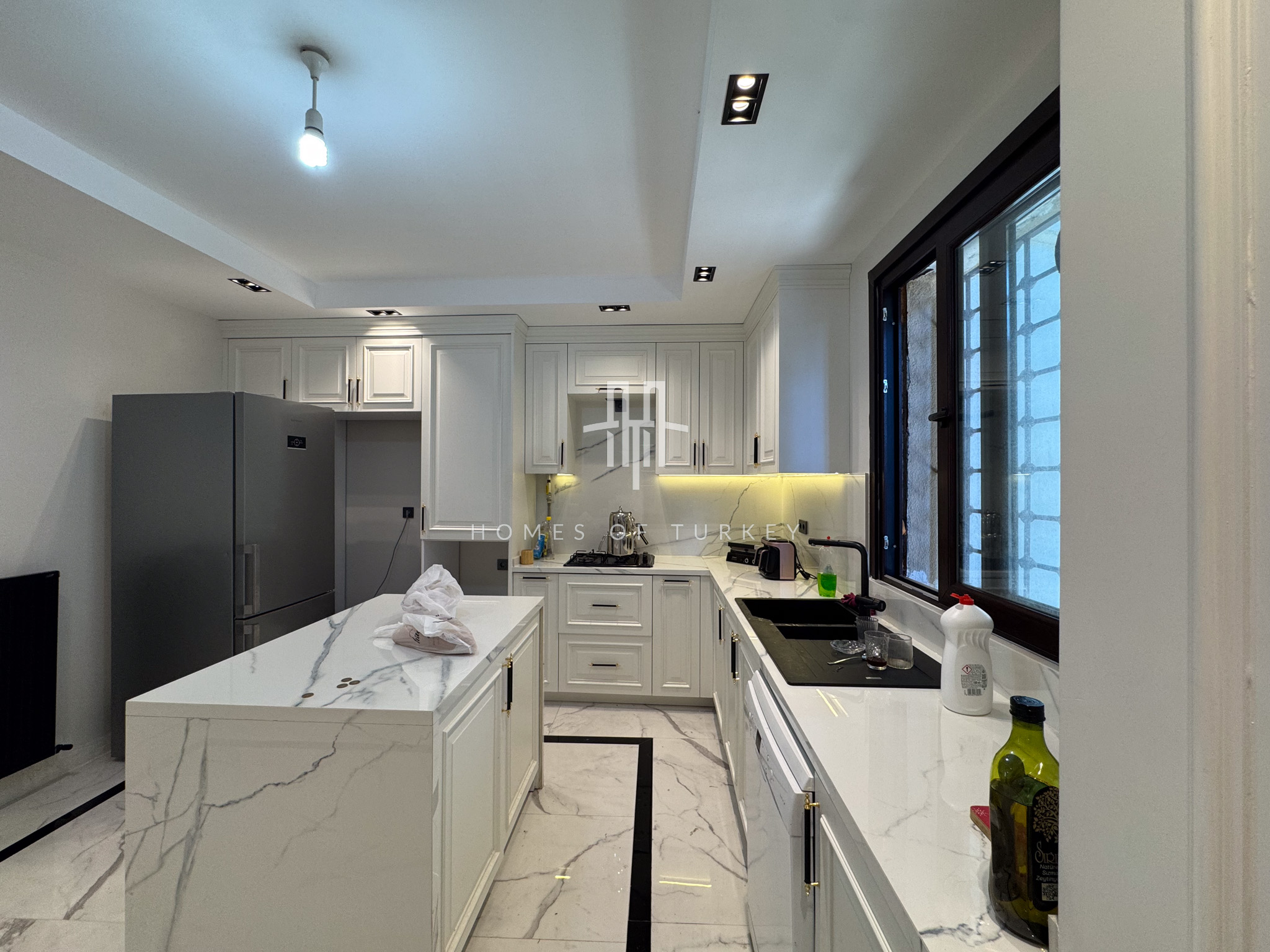 Bosphorus View Mansion For Sale in Beykoz Istanbul